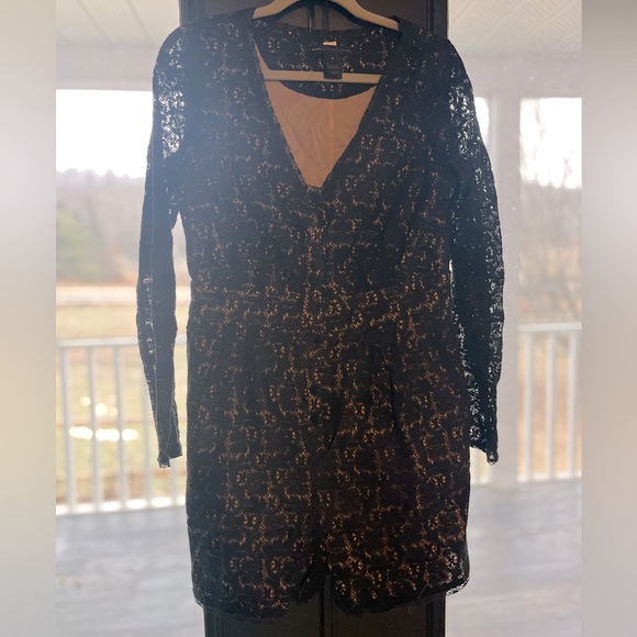 Marc Jacobs - runs Large - Picture 1 of 1